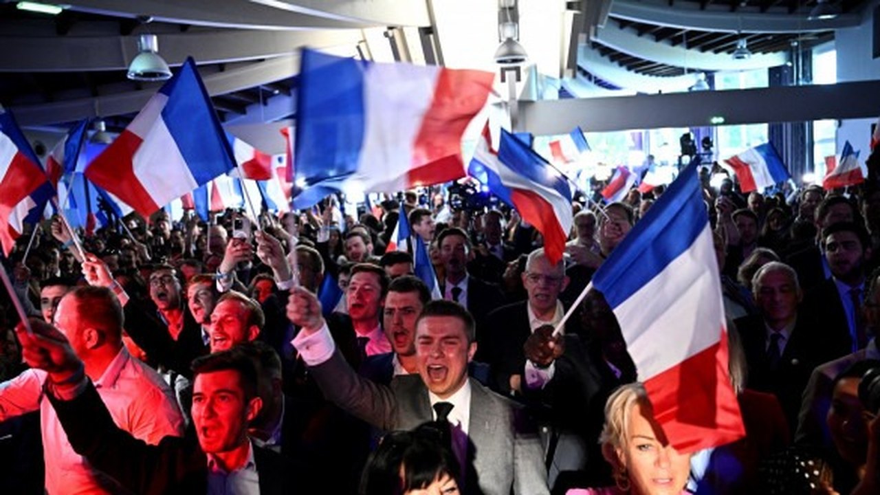 Bloco de esquerda vence eleições legislativas na França; extrema direita se torna terceira força, apontam projeções