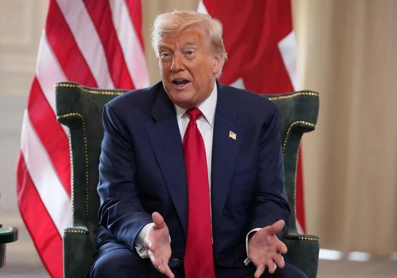 Trump declara que só dá 10-12 dias para Rússia e Ucrânia alcançarem cessar-fogo