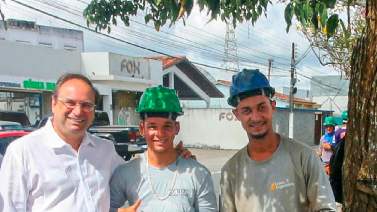 Prefeito Luciano parabeniza os trabalhadores e trabalhadoras arapiraquenses