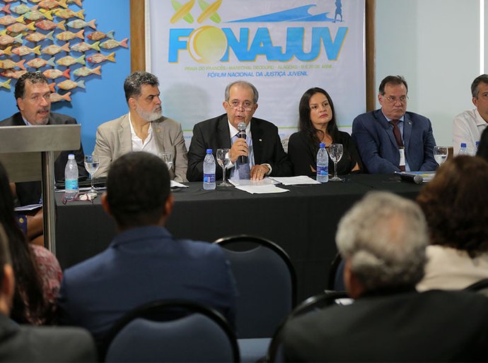 Fórum realizado em AL discute medidas da Justiça para menores infratores