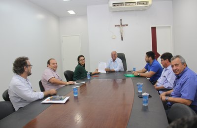 Prefeitura de Arapiraca cede terreno para a construção do prédio da APAE