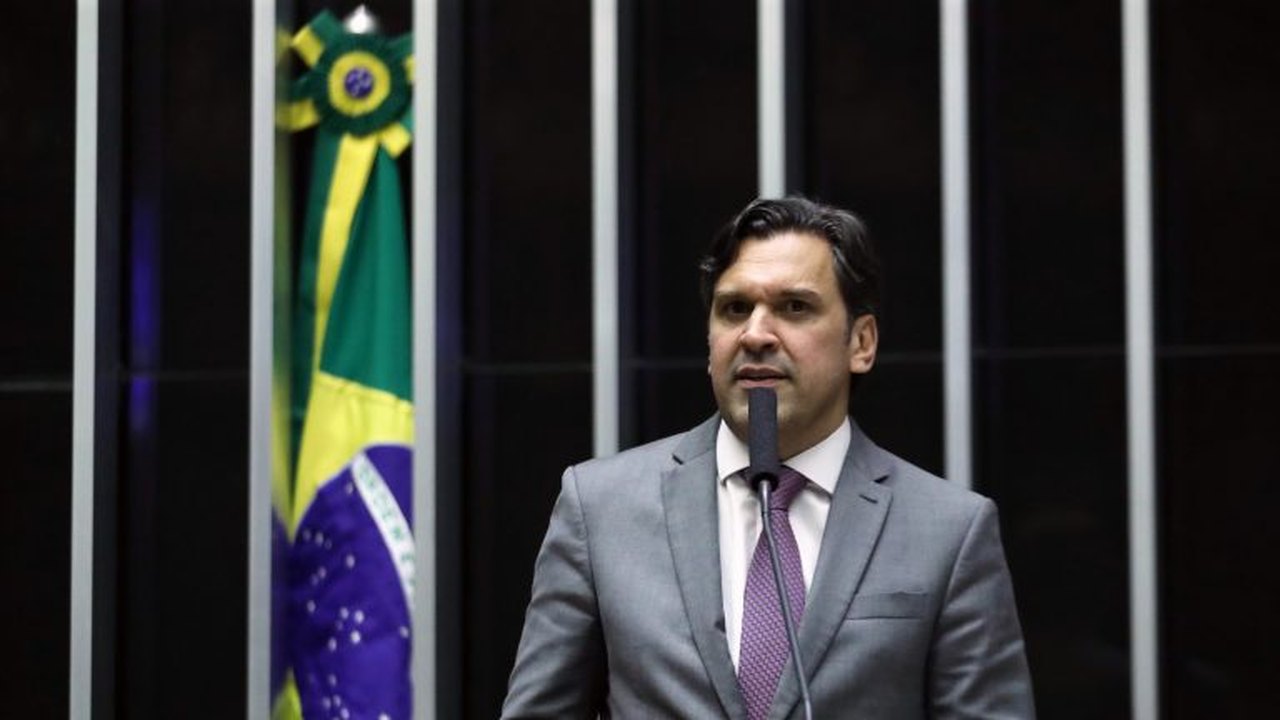 Relator defende alterações feitas na MP que reorganiza os ministérios do governo Lula; acompanhe