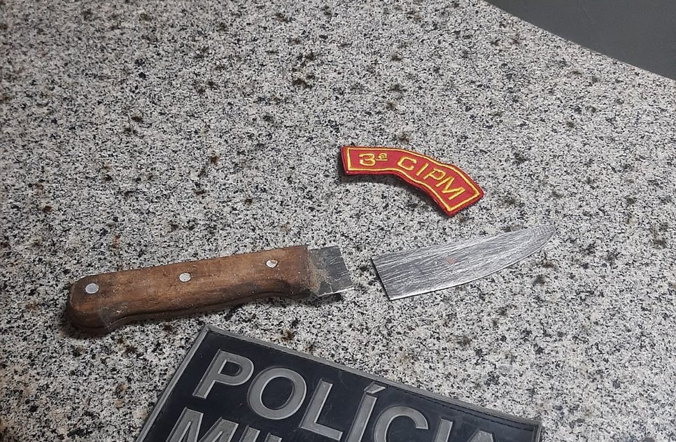 Homem mata companheira a facadas, é perseguido por policiais e acaba preso em Laranjeiras