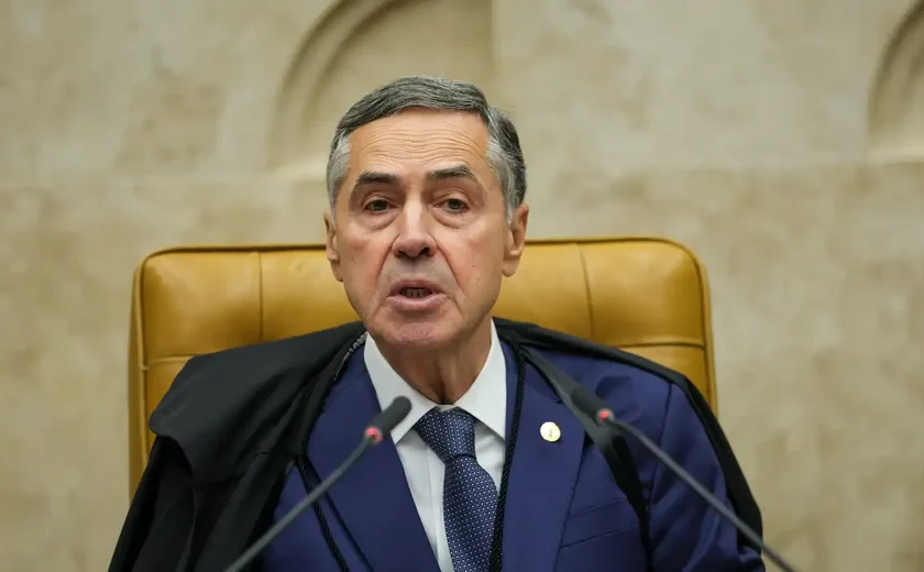 Barroso defende atuação de Moraes e diz que STF impediu “erosão democrática” no Brasil