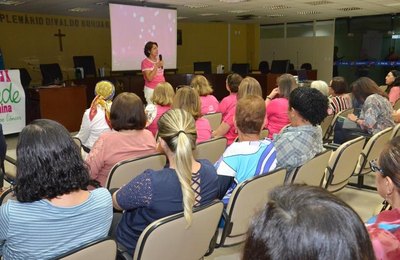 Tribunal de Contas promove palestra em apoio ao Outubro Rosa