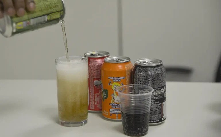 Três drinques de lata para saborear no Carnaval