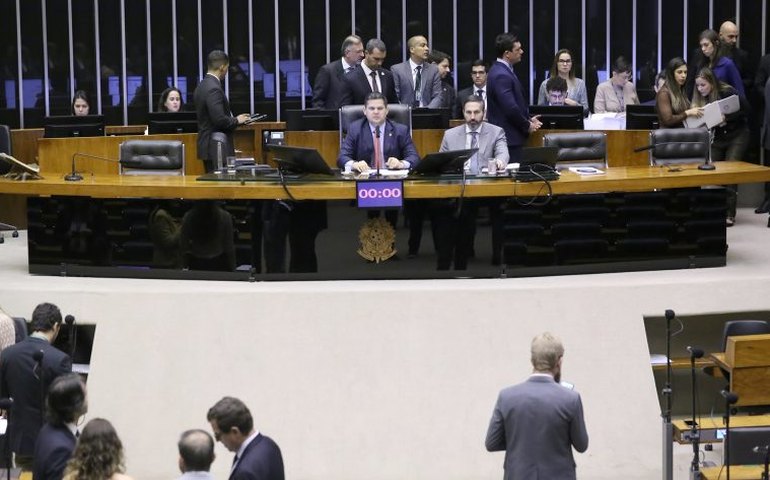 Terras em faixas de fronteira estão na pauta do Plenário nesta terça