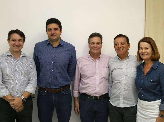 Diretoria do Sebrae e prefeito Rui Palmeira discutem descarte de resíduos