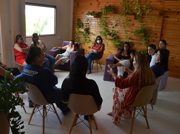 Valorização das mulheres e apoio à maternidade marcam atuação da Agreste Saneamento no interior de Alagoas