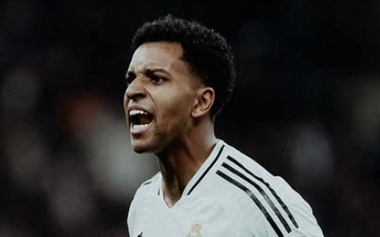 Rodrygo atinge 250 jogos pelo Real Madrid e recebe homenagem: 'Marca muito especial'