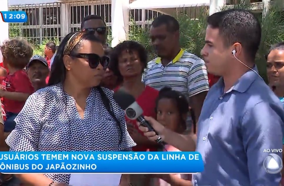 Usuários da linha 607 fazem protesto na porta da SMTT