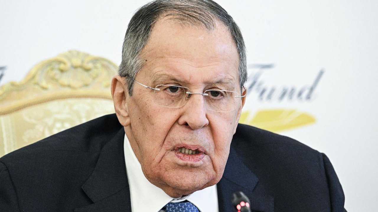 Washington falhou em fazer Zelensky avançar rumo a um acordo, diz Lavrov