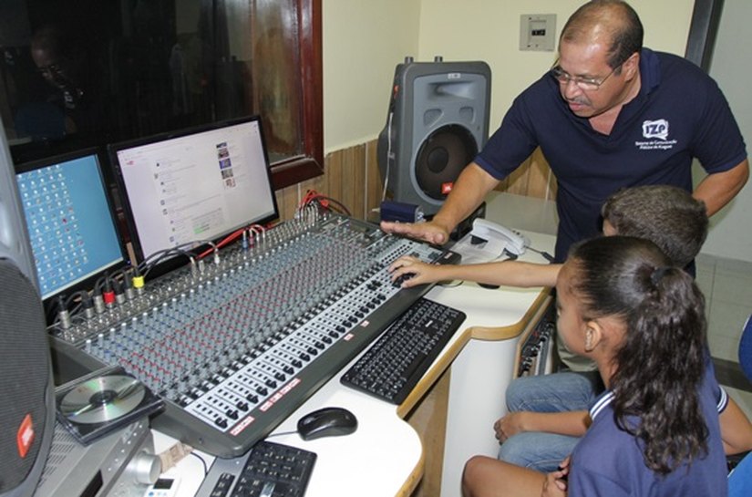 Alunos da rede pública estadual visitam o Instituto Zumbi dos Palmares