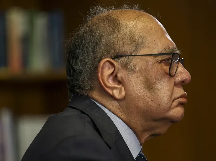 Gilmar proíbe MP e tribunais de acelerar pagamentos de penduricalhos