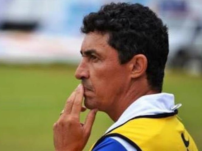 Diretoria alvinegra apresenta Betinho Nascimento como novo técnico do ASA