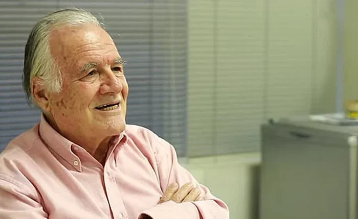 Demetrio Carta, mais conhecido como Mino Carta Demetrio Carta, mais conhecido como Mino Carta