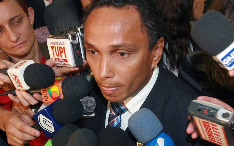 Sibá Machado é confirmado na liderança no PT na Câmara