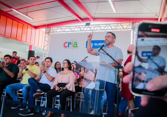 Paulo Dantas entrega 2ª Creche Cria em Coruripe e anuncia construção de um resort