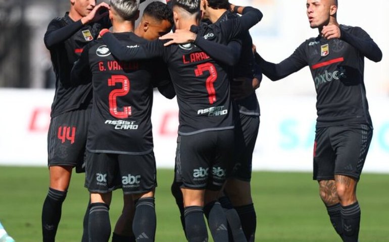 Flamengo vence Philadelphia Union nos EUA com estreia do uruguaio De La Cruz