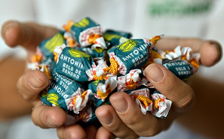 Lei reconhece Antonina (PR) como Capital Nacional da Bala de Banana