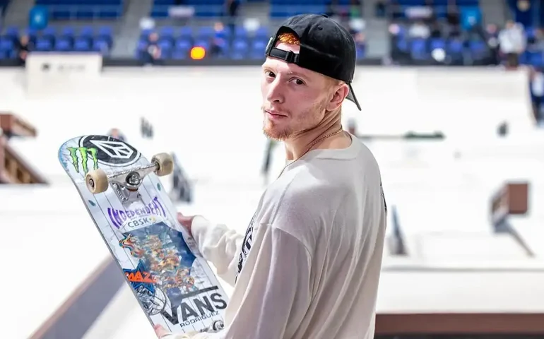 Giovanni Vianna conquista prata na etapa de Roland Garros da SLS; Milou vence