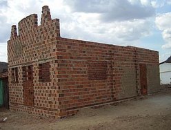 Construção de templo em Bengo, na cidade de Traipu