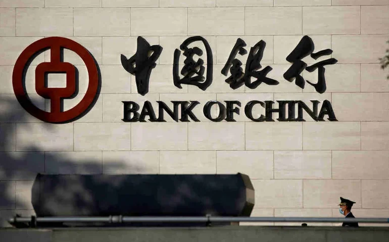 Na China, principais bancos comerciais cortam taxas de depósito, com lucros sob pressão