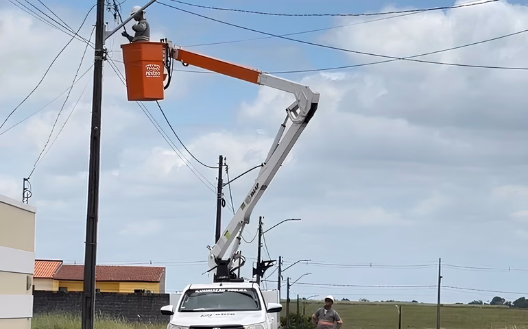 Prefeitura de Penedo inicia substituição de 300 luminárias danificadas no Buriti