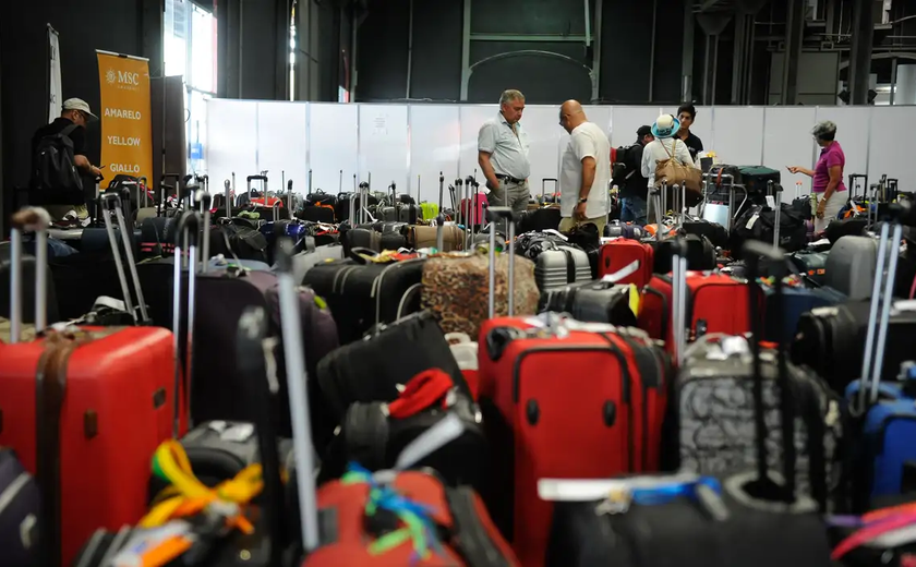 Aérea é condenada a indenizar passageiro que teve bagagem extraviada e foi impedido de embarcar