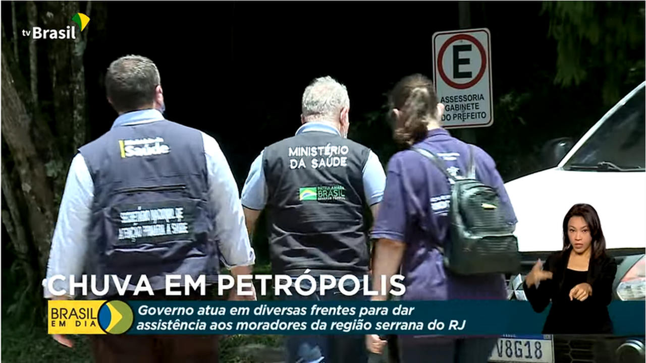 ‘BBB 22’ tem mais uma festa tranquila com muita conversa e cantoria