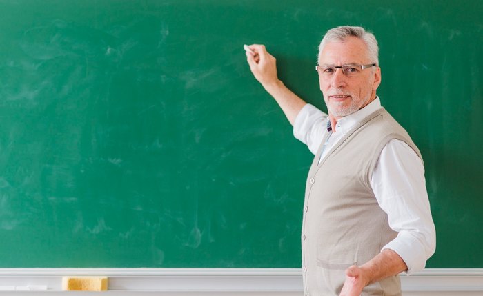 Para concorrer, é necessário possuir título de Doutor, Mestre ou Especialista