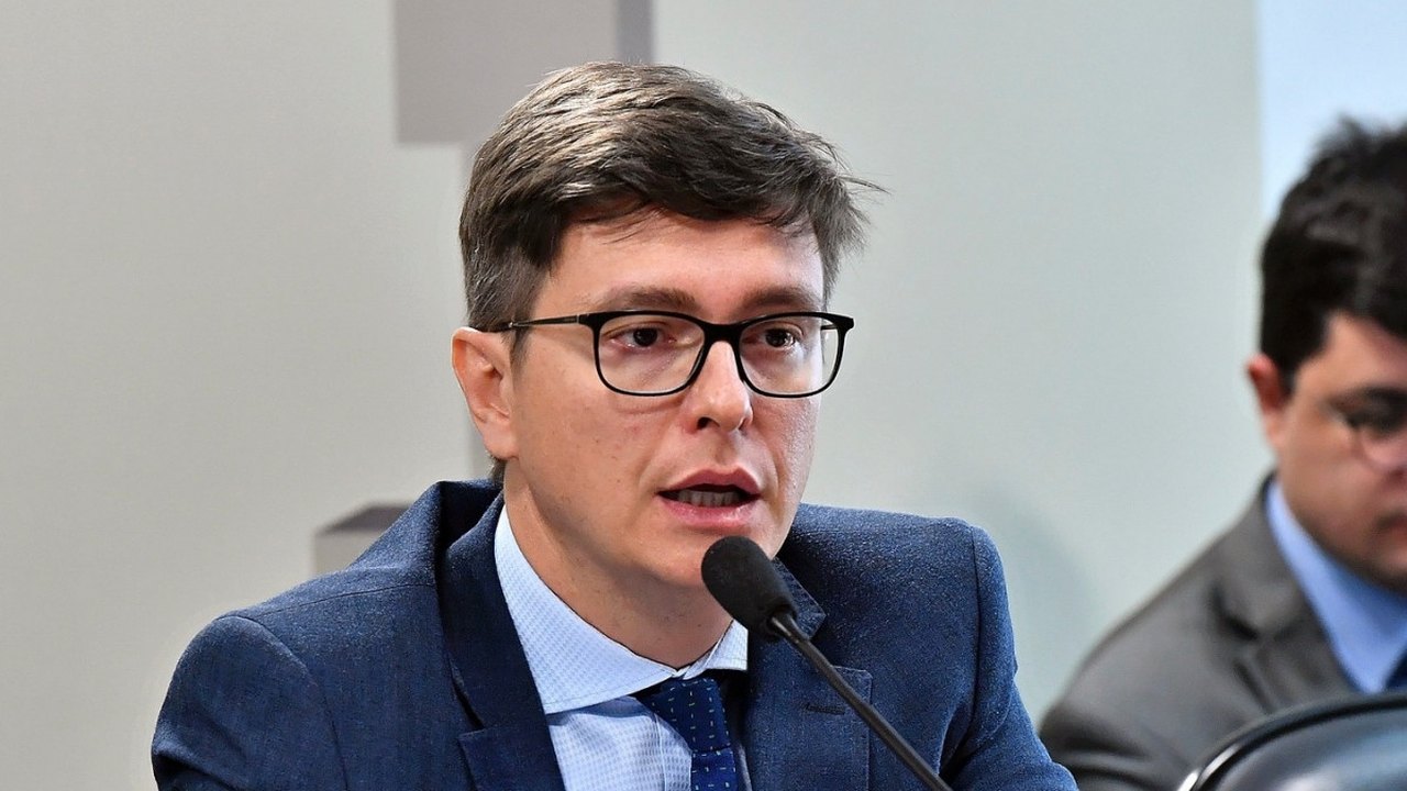 Governo não trabalha com probabilidade de MP 1045 caducar, diz secretário