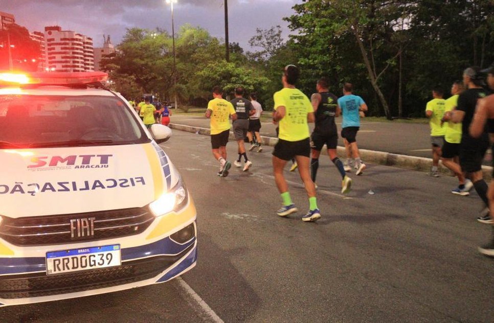 Corrida na 13 de Julho / Foto: Foto: Ascom/SMTT
