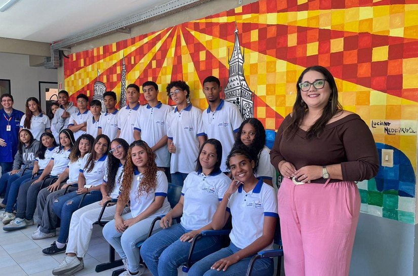 Aprendizes de curso profissionalizante recebem formação voltada ao consumo