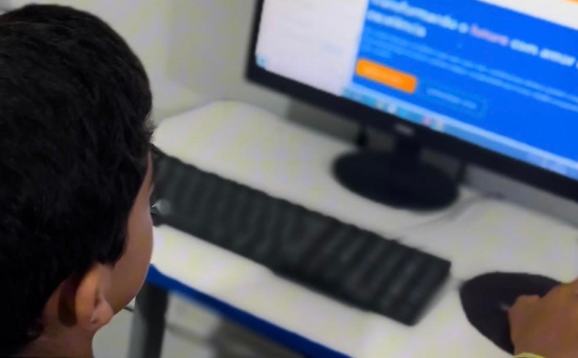 Santana do Mundaú avança no ensino para uso consciente da Inteligência Artificial