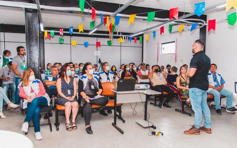 Superintendente da SMTT palestra para profissionais da Vigilância Sanitária