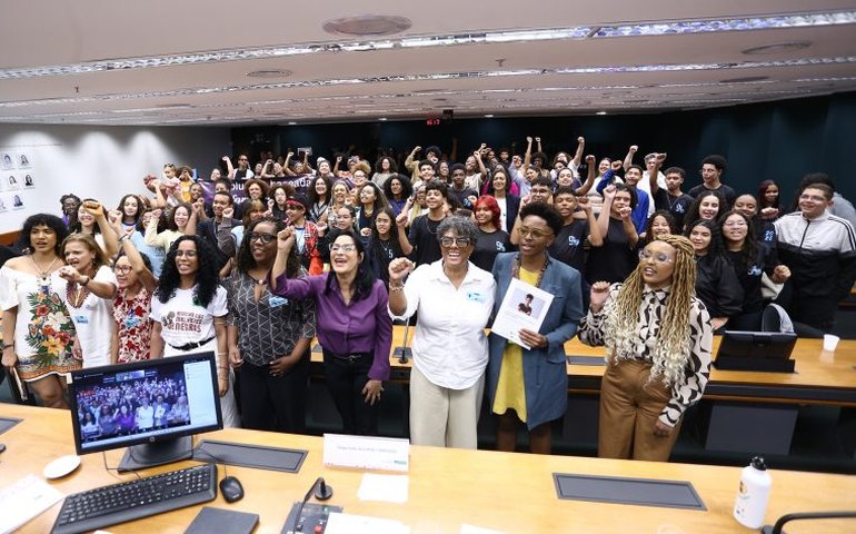 Às vésperas da Marcha das Mulheres Negras, especialistas apontam disparidades no mercado de trabalho