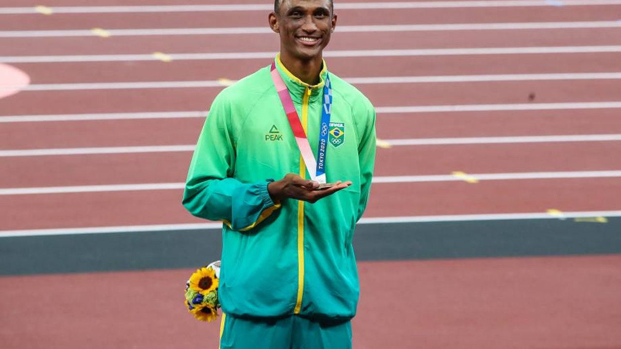 Atletismo brasileiro conquista ouro e bronze nos 110m com barreira e ganha os 400 metros