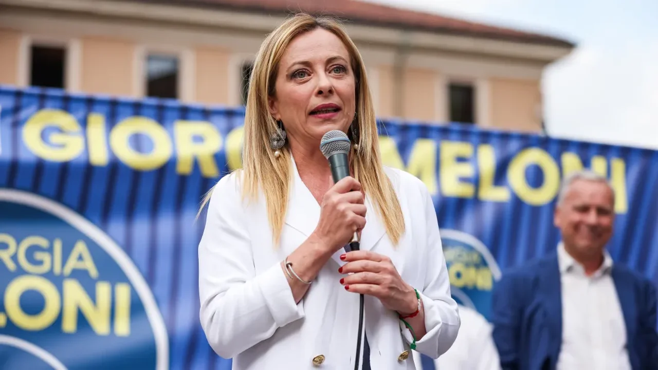 Jornalista é condenada a pagar indenização por zombar da altura de Giorgia Meloni