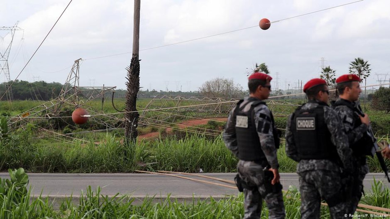 Bolsonaro autoriza envio das Forças Armadas ao Ceará