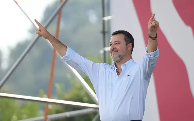 Salvini lidera evento anual de seu partido na Itália