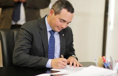 Escolas de Penedo devem exigir comprovante de vacinação dos alunos