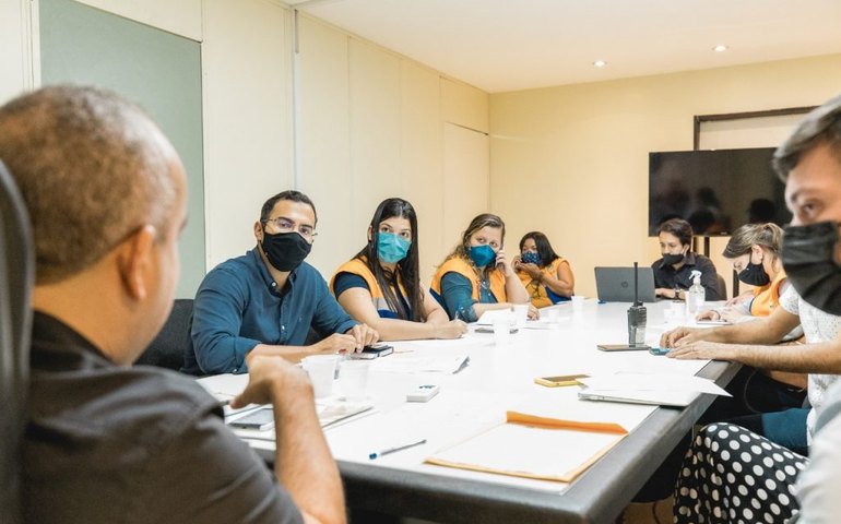 Força-tarefa vai garantir acolhimento de 50 famílias em escolas da rede municipal