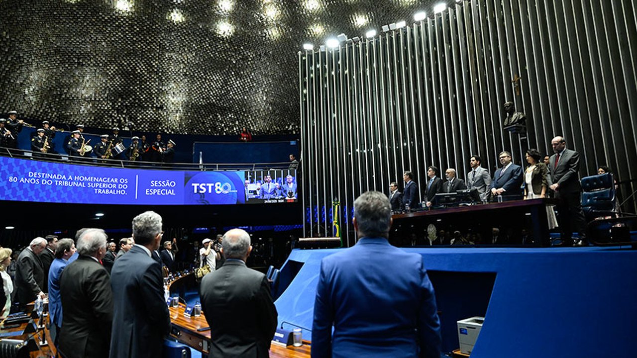 Senado homenageia 80 anos do Tribunal Superior do Trabalho