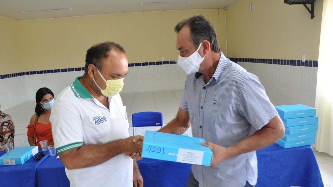 Saúde de Anadia entrega tablets para agentes comunitários e implanta Prontuário Eletrônico em todas as unidades