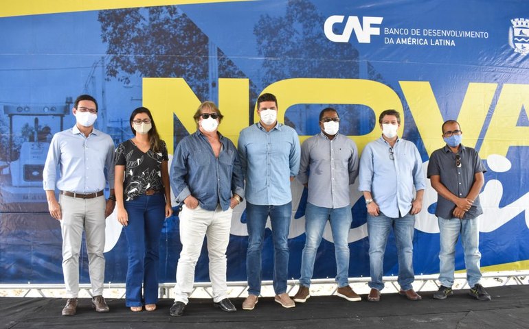 Prefeito faz balanço de obras do Nova Maceió e autoriza construção de creche e ciclovia