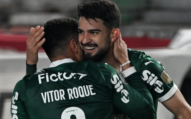 Palmeiras atropela o Vasco e retoma vice-liderança do Brasileirão