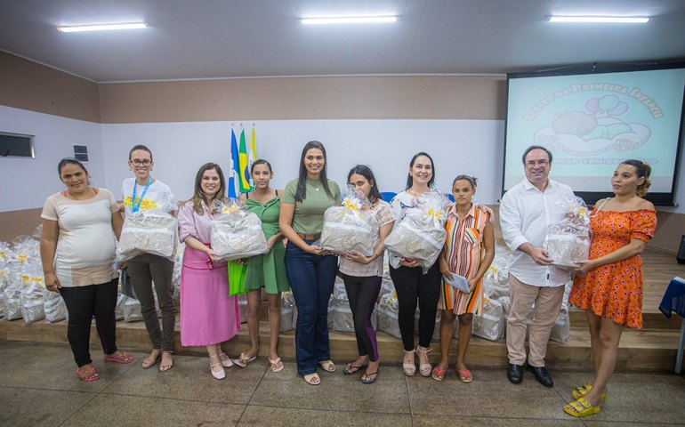 Atenção social: prefeito Luciano entrega mais 100 kits de enxoval para gestantes em situação de vulnerabilidade