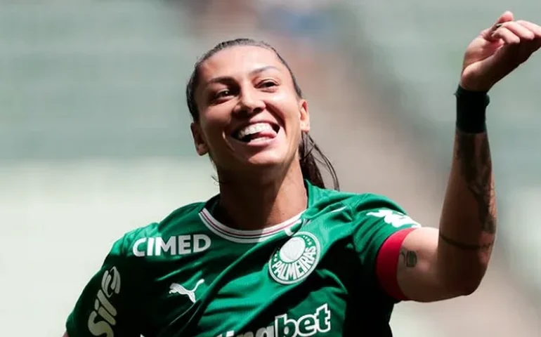 Bia Zaneratto celebra gols palmeirenses em vitória e revela conselho a Tainá: 'Mais difícil que chegar aqui é ficar'