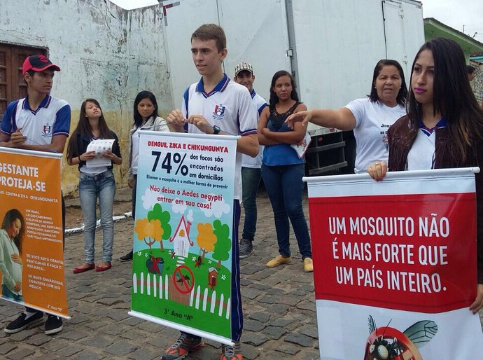 Estudantes realizam conscientização contra o Aedes Aegipty em Feira Grande